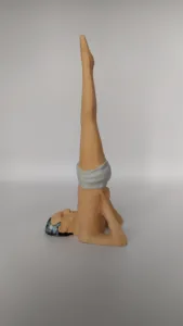 Figura de yoga.Sarvangasana.Resina de Poliuretano 16