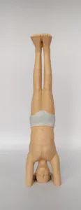 Figura de yoga.Sirsasana.Resina de Poliuretano 18 cm